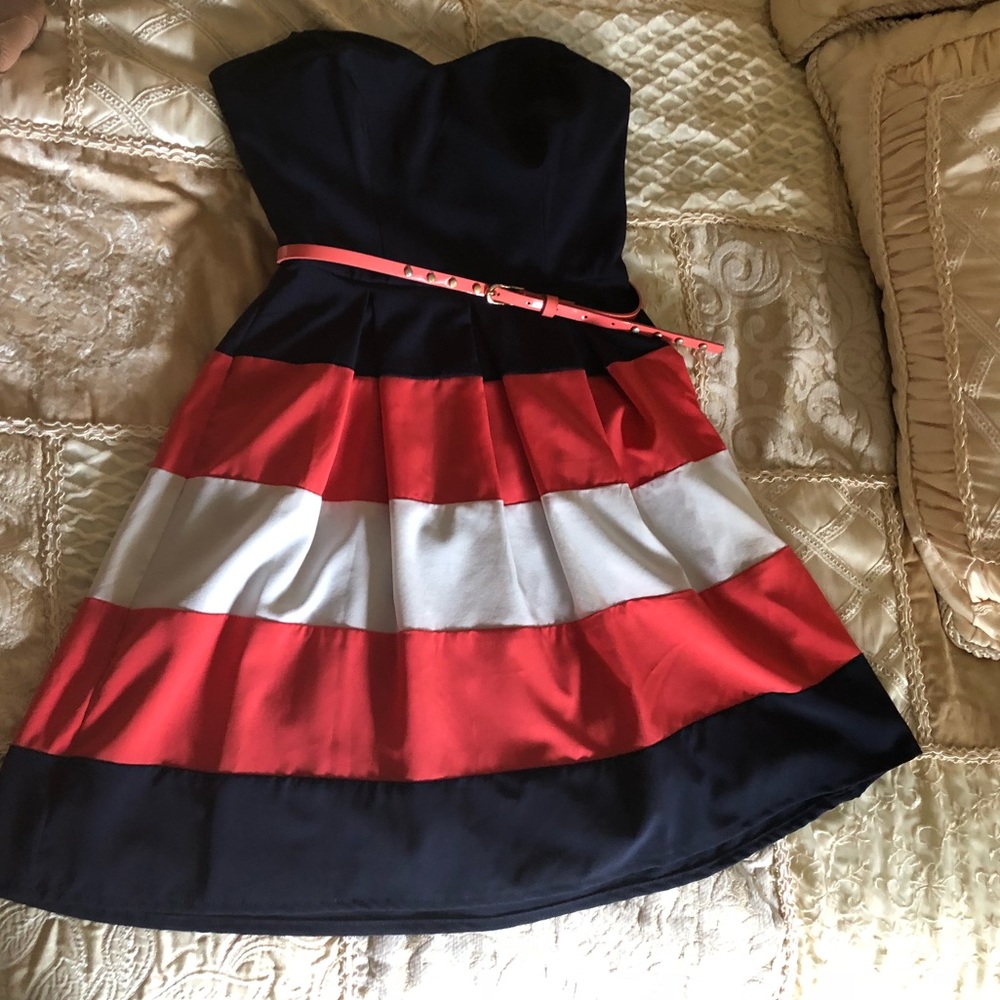 Strapless beautiful dress size 3/4